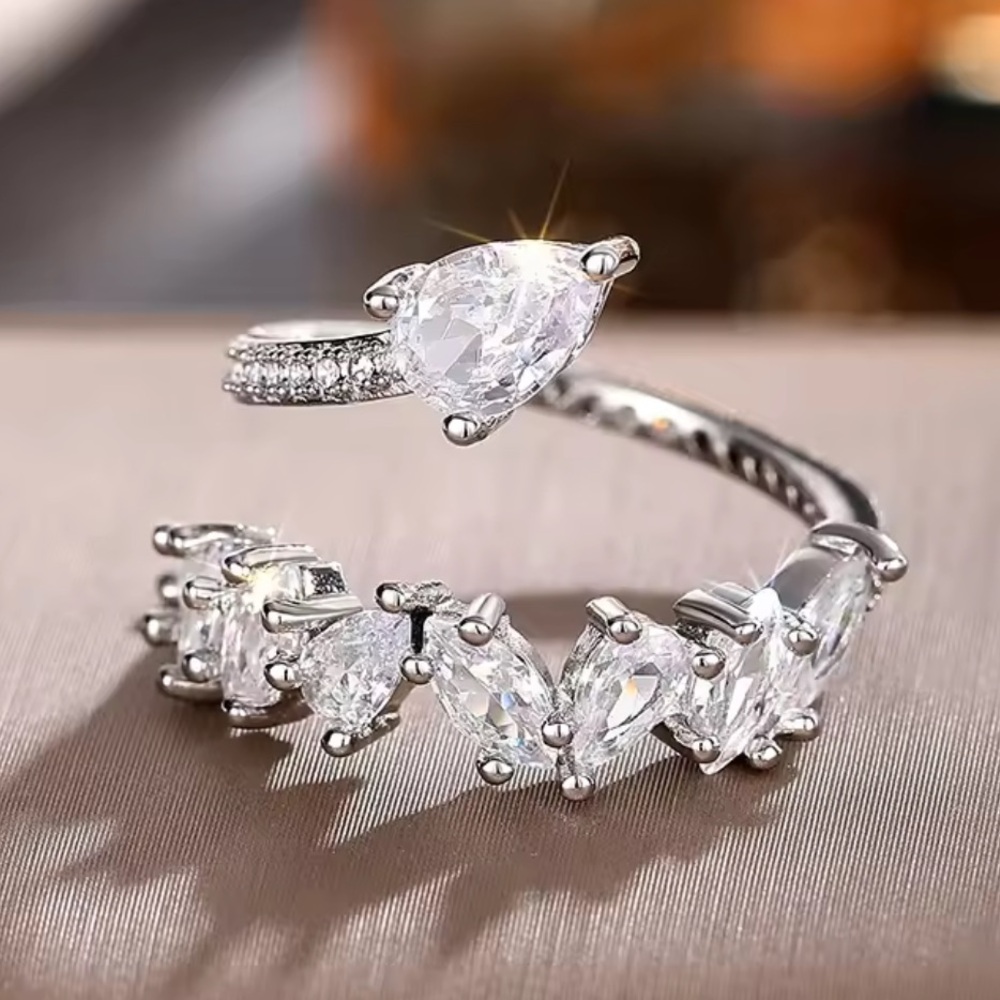 *NEW* 925  Silver Women's Ring